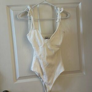 Princess Polly white bodysuit size AU/UK 10, US 6
